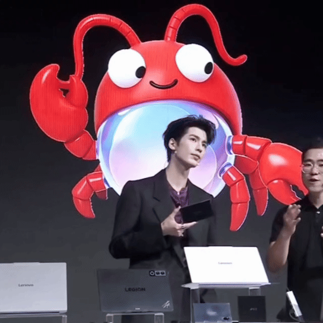 张凌赫联想发布会现场状态 超能之夜上的张凌赫，状态太好了。演示语音指令生成Vlo