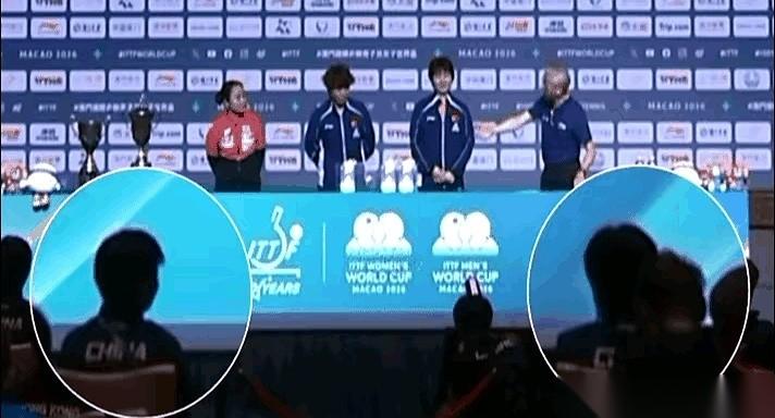 乒乓球那个抽签仪式，镜头一切过去，真是没绷住。
主持人拿着话筒，一脸郑重地对着王