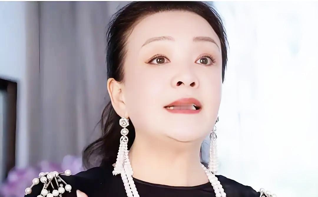 兰姐这么做真的太对了！一双孙儿孙女从小没了亲妈陪伴，本就是最让人心疼的孩子，缺失