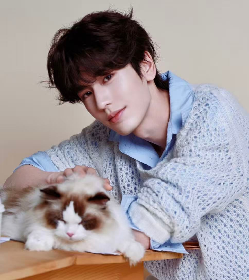 内娱喵系男艺人 谁能拒绝喵系男艺人啊！MEWOWOW这波太会了，帅哥的萌点被精准