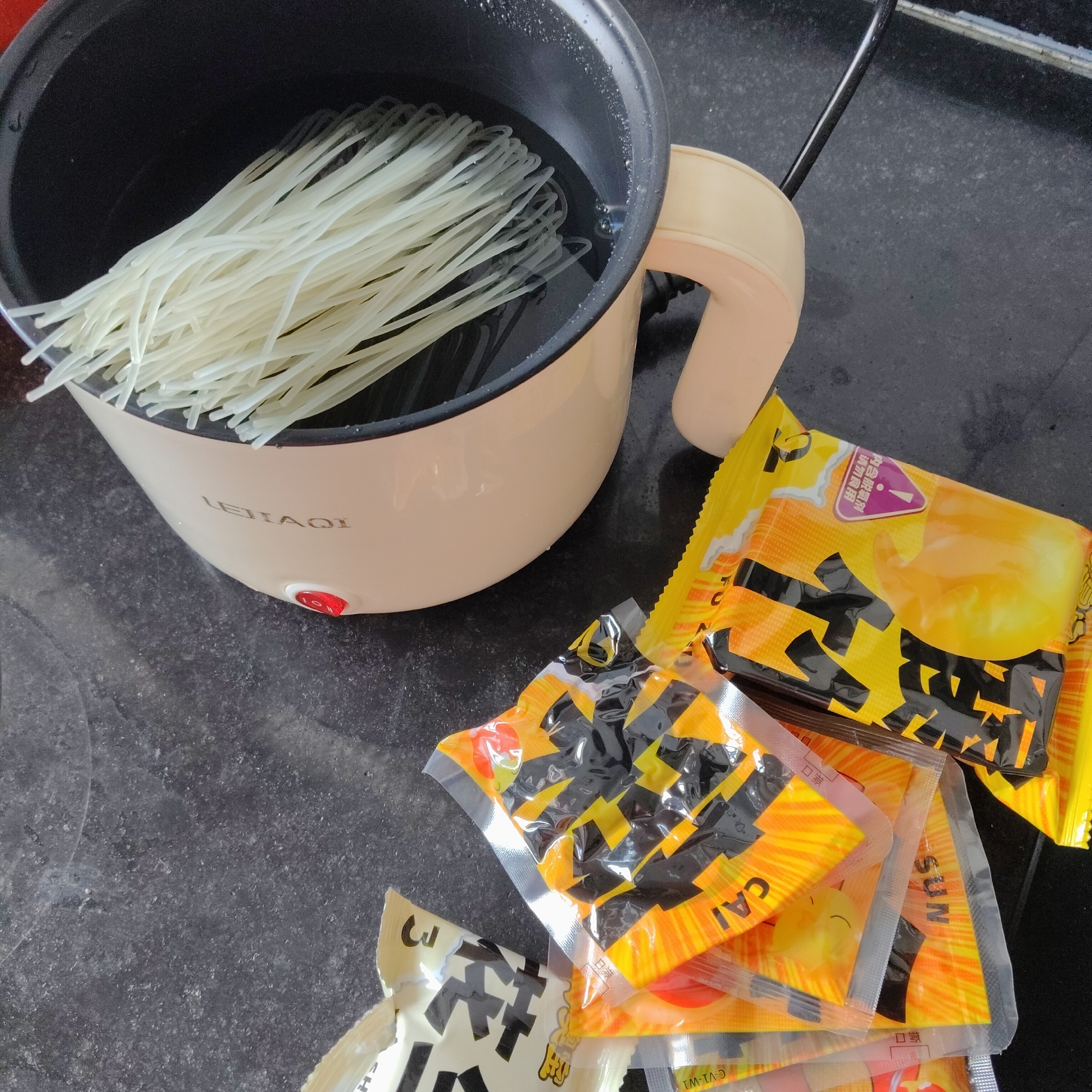 嘟嘟嘟 