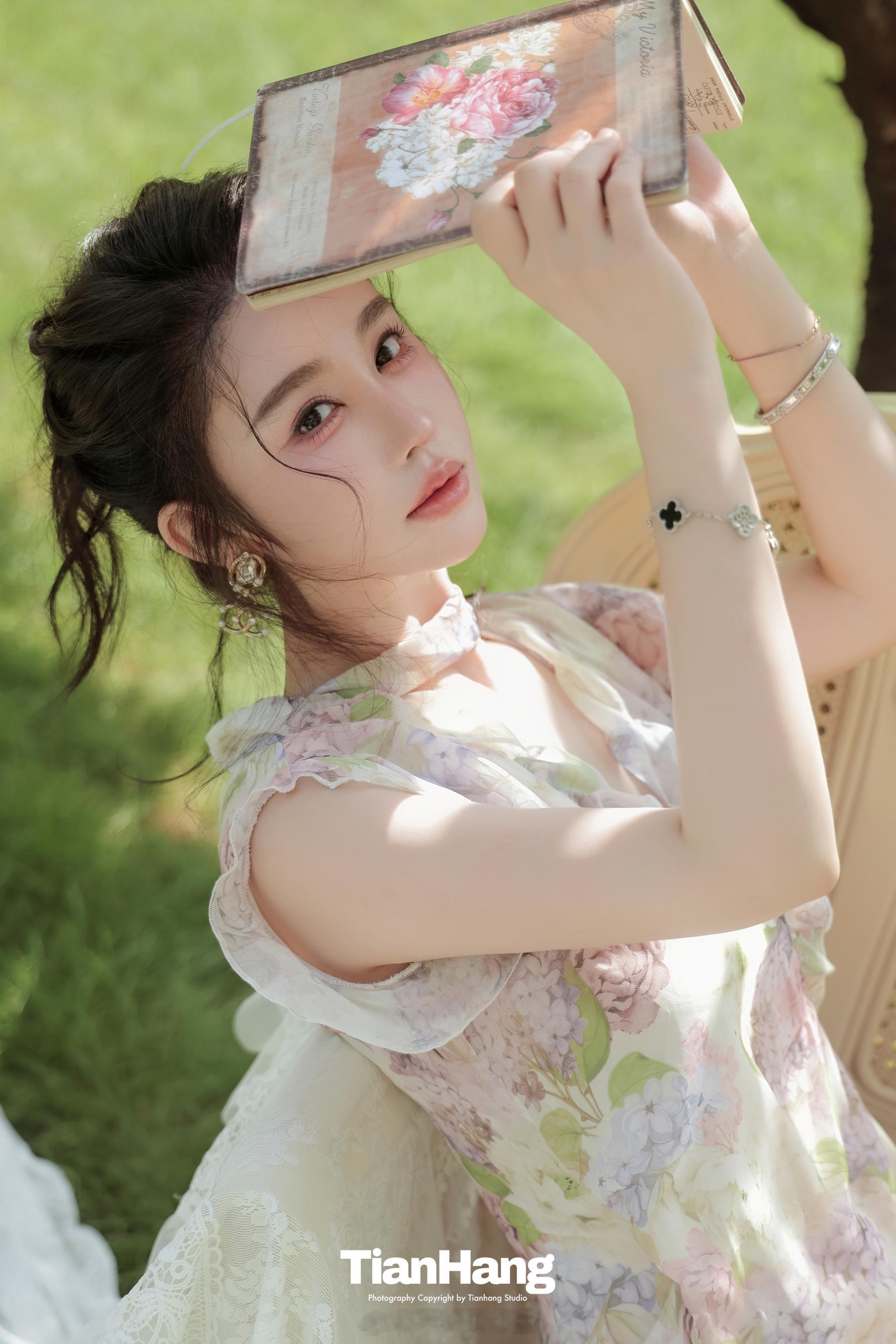 ✨客片分享光影轻轻洒落 藏住满心温柔💫天航工作室少女心少女写真遇见夏天外景天航
