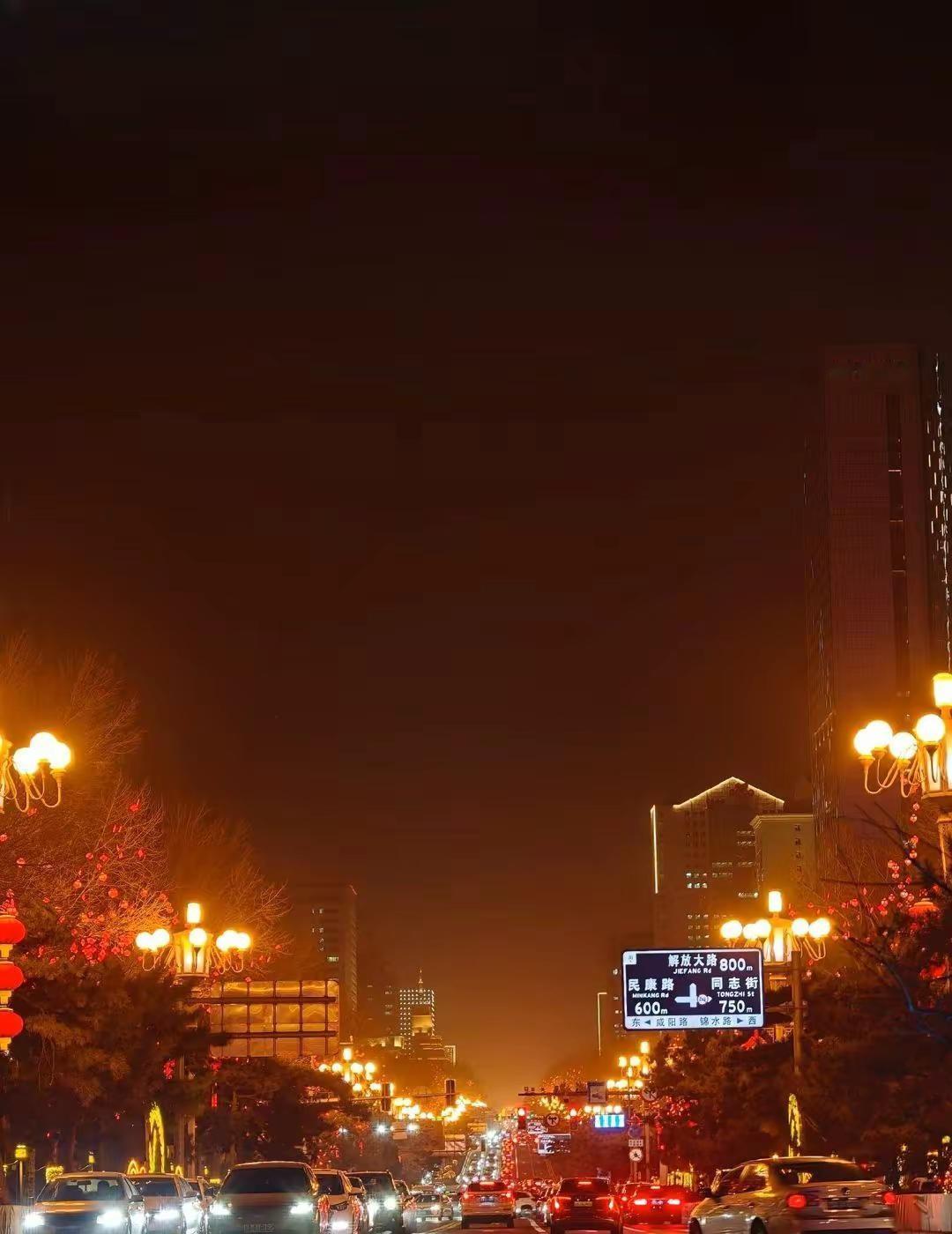 人民广场南侧出口。长春 城市夜景 省会