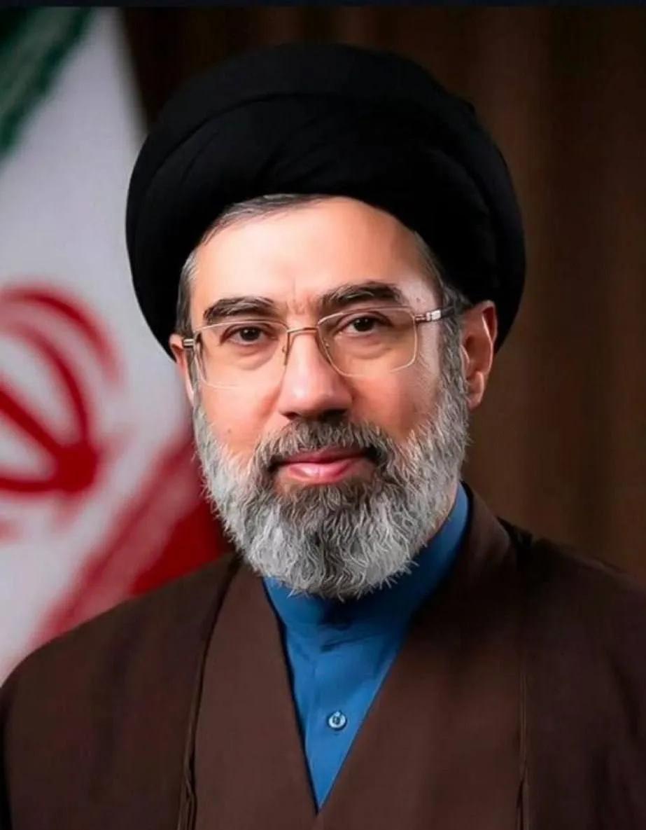 官宣了！哈梅内伊次子当选伊朗最高领袖。
3月9日，伊朗专家会议正式确认穆杰塔巴·