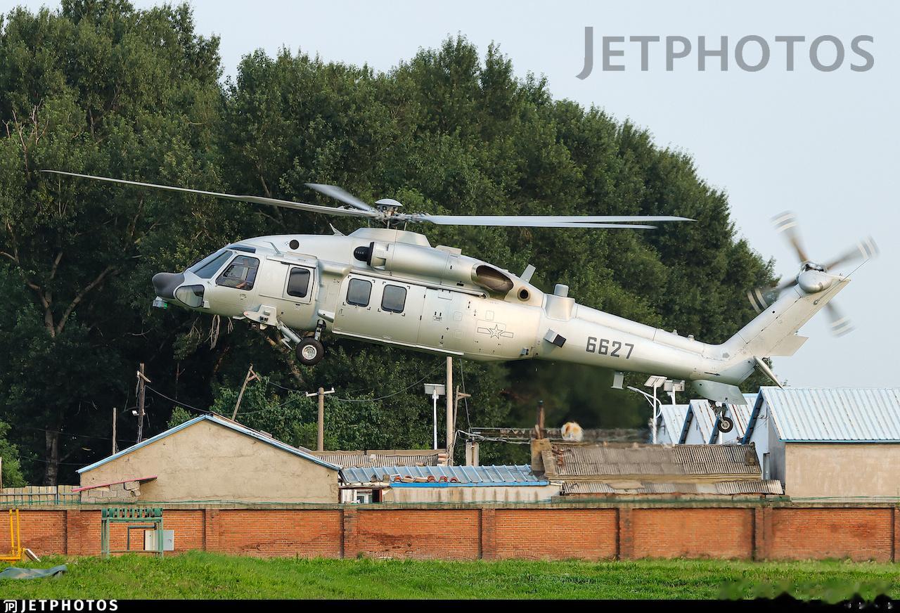 高清图来了，空军版直-20K直升机已抵达2023长春航空展现场，参考图2、3去年