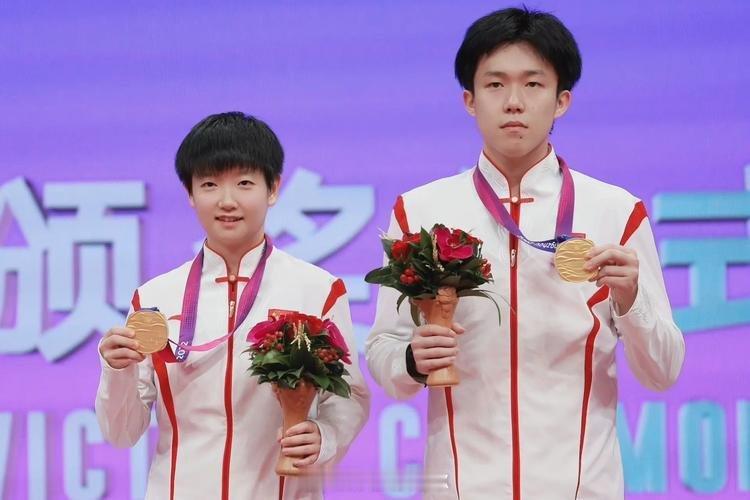 #王楚钦孙颖莎止步混双8强#哎呀，王楚钦和孙颖莎这对“莎头”组合这次在太原挑战赛