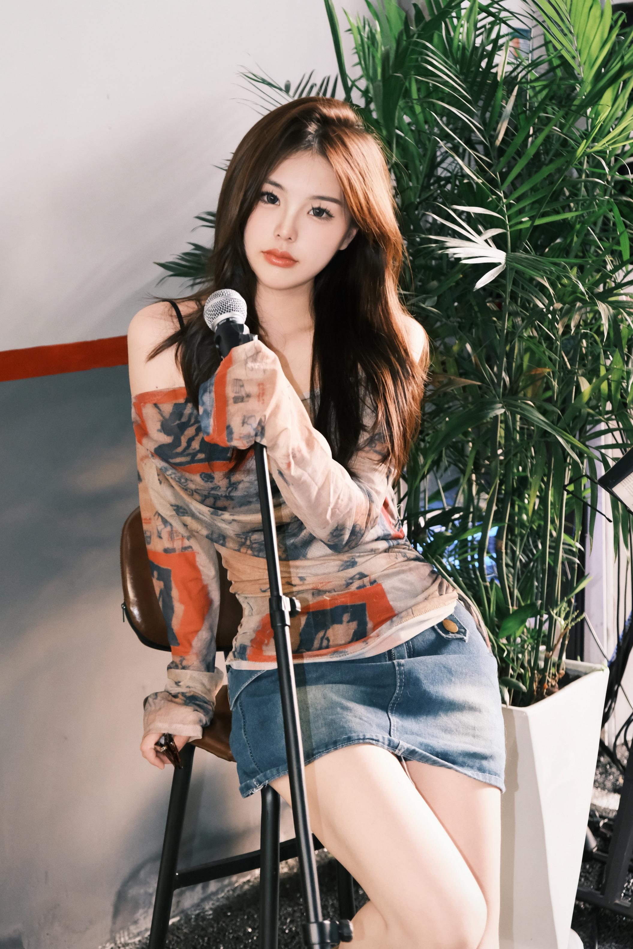 我不仅拜金 恶毒 爱慕虚荣 等我有钱了还要把喜欢的人圈起来当狗养