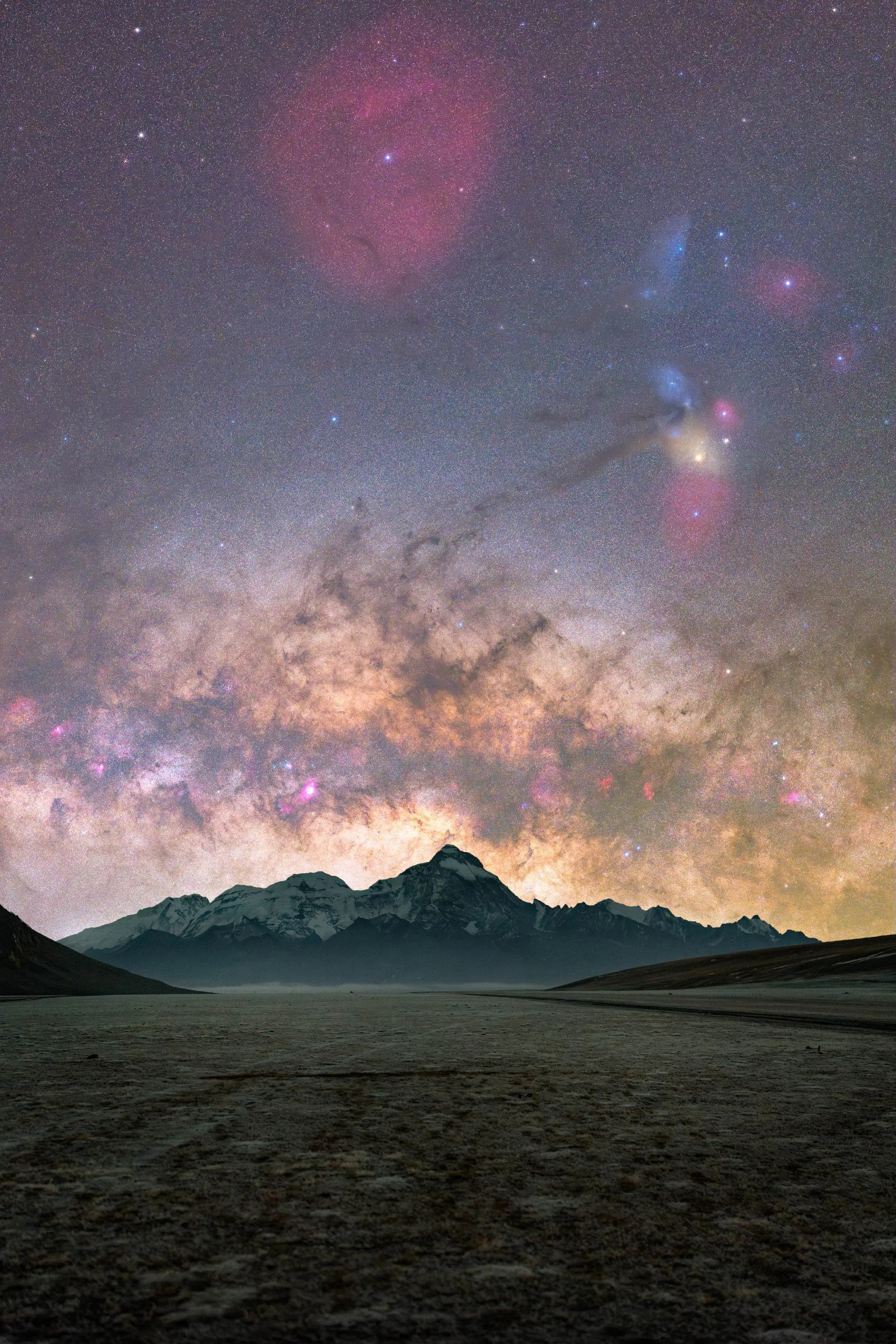 答应我，一定要来西藏看璀璨星空。星空拍摄Tips:拍摄星空应尽量远离光...