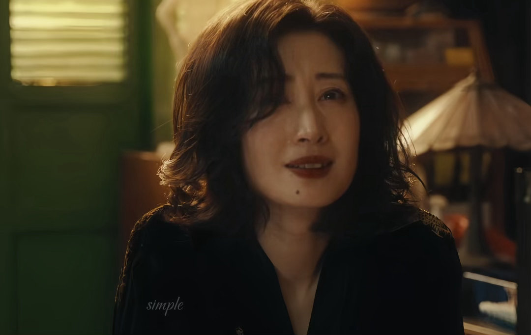 刘敏涛给悬疑剧上尺度了隐身的名字 之前被葛文君的控制欲吓到，没想到这段更绝。她站