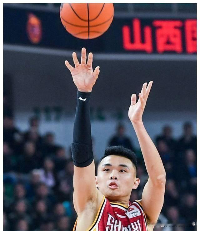 山西队这场输球，输得明明白白，没啥好喊冤的。
    广东队杜锋那套战术太损，直