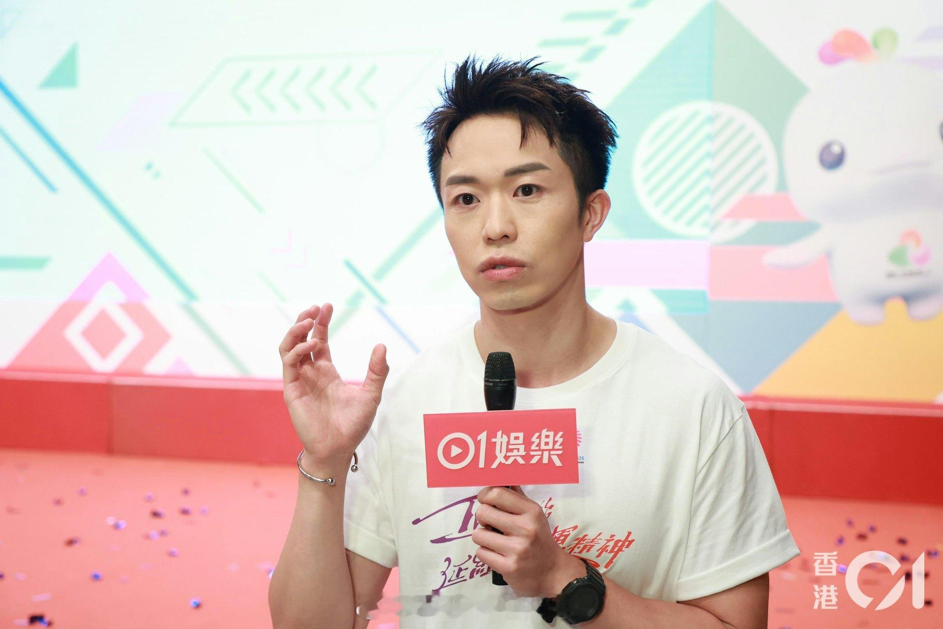 风华背后｜郑衍峰与郑希怡拍裸露戏加操练大只：其实好辛苦 | 香港01郑衍峰昨日（
