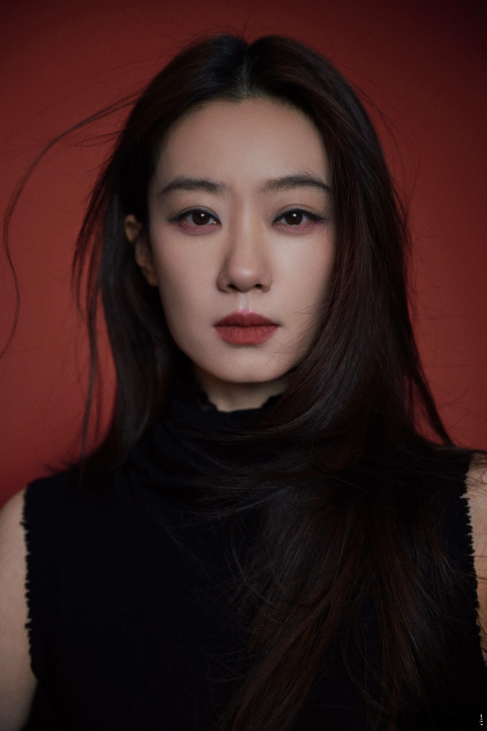 张小斐 你的菜正在吃菜 好可爱的互动啊！张小斐晒年夜饭，粉丝：你的菜看到了 镜头