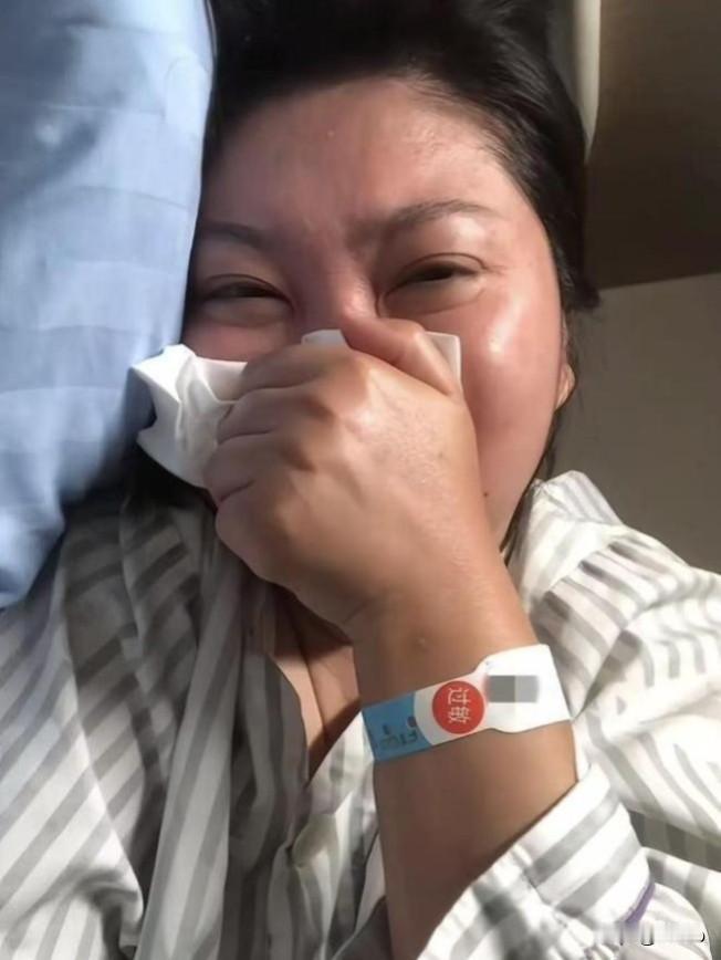 王暖暖因过度劳累晕倒送医，自述抢救场景触发创伤记忆

【事件概述】

2026年