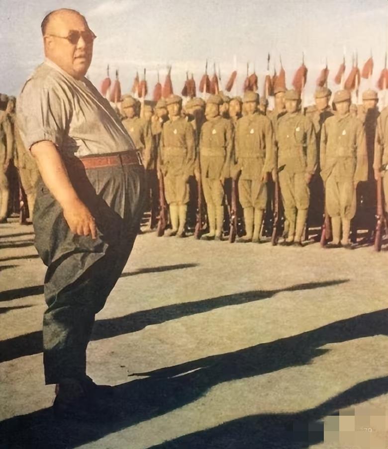 我敢说，谁能一眼就认出此人，绝对是熟知近代史的高手。看看他是谁？