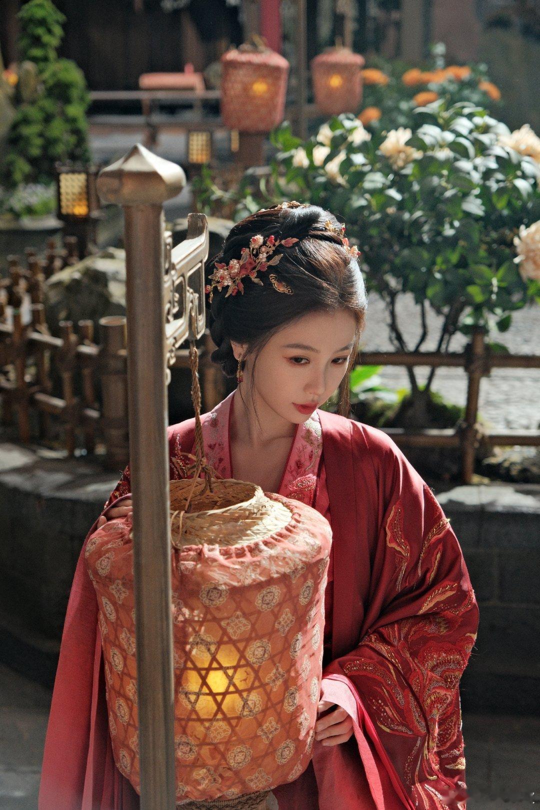 🐟虞书欣云初 🐟虞书欣云初令 “追星路途漫漫，热爱心动不止” “𝐒𝐭𝐚