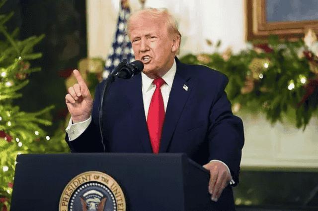特朗普脑子进水了吗，又在抹黑中方

7月17日，美国总统特朗普再度放出不实言论，
