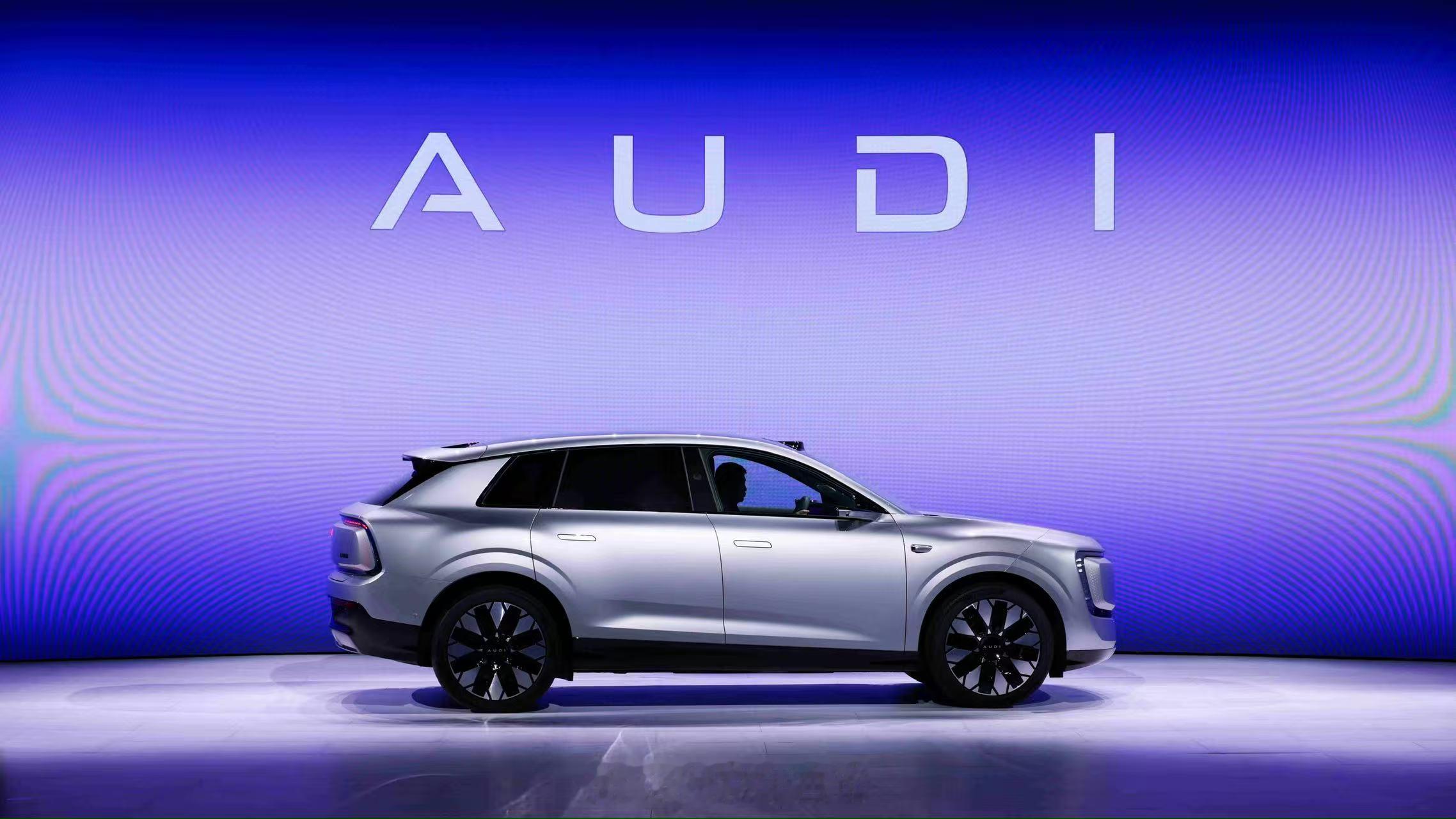 奥迪在本届北京车展带来专为中国市场打造的AUDI品牌第二款量产车型“E7X”，并