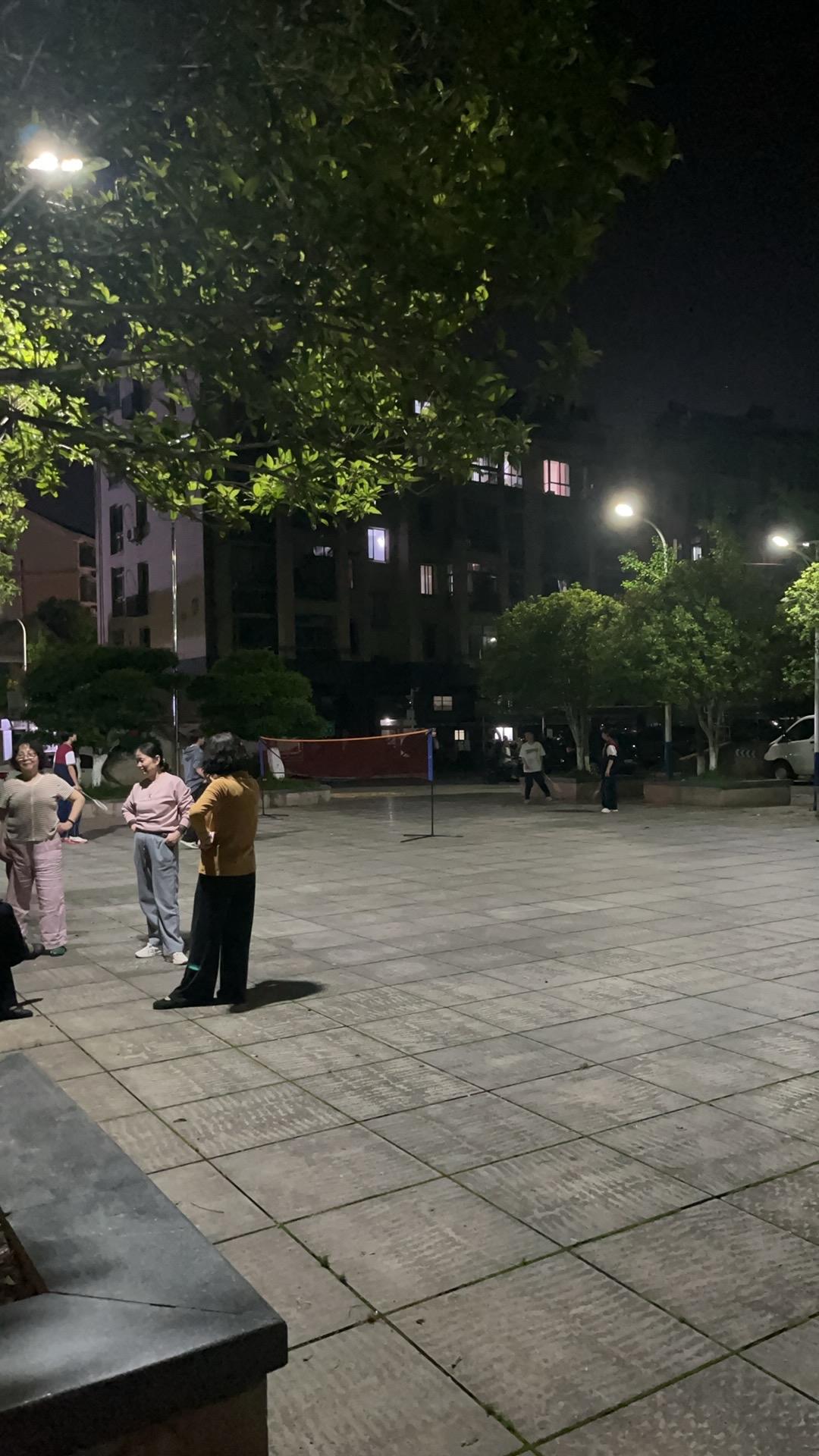 《道德经》里这段话，我每次读都觉得，老子不是在教君王怎么治国，是在教我们每个人怎