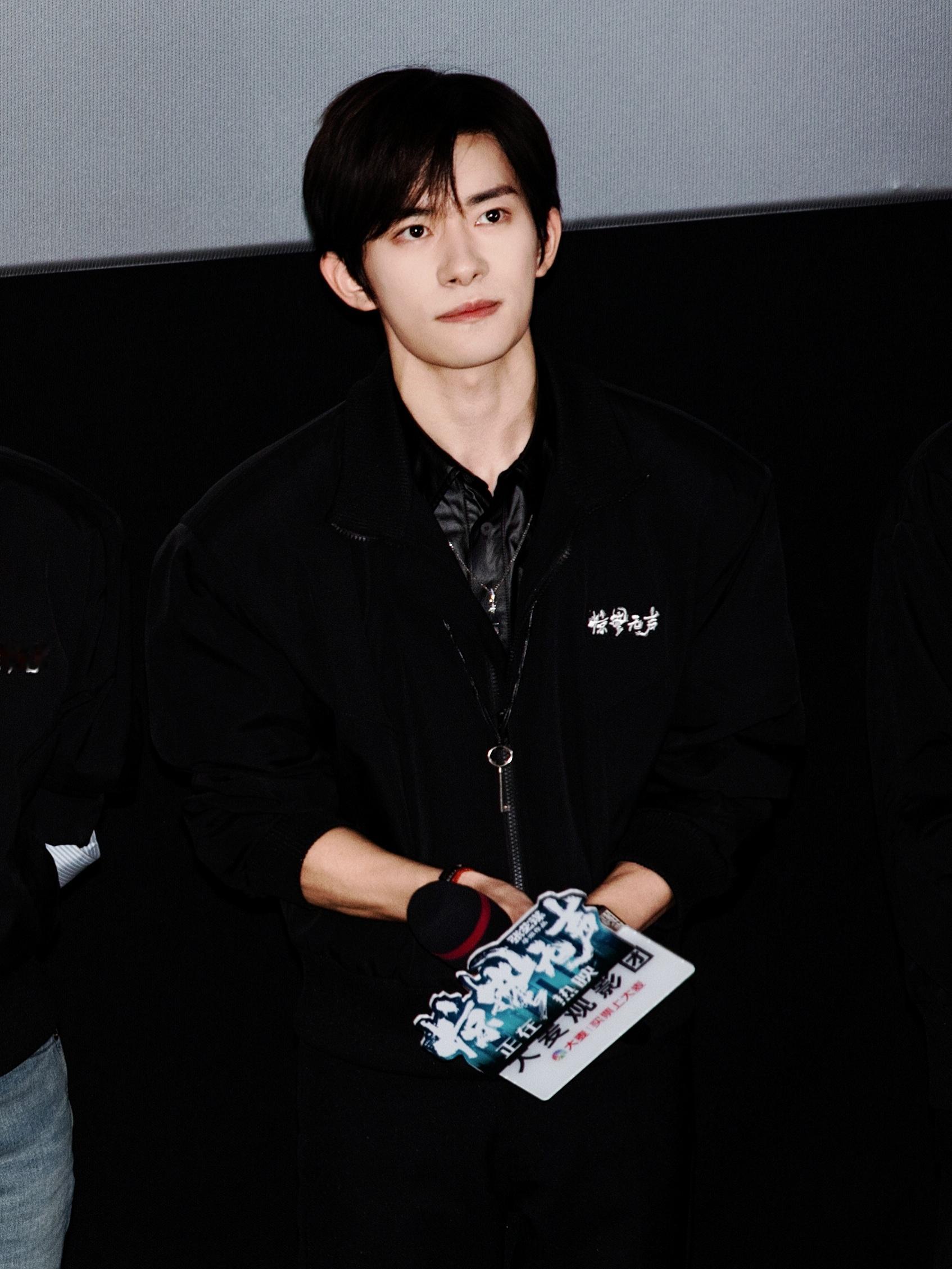 📸260218北京惊蛰无声新春见面会🌸严迪年纪轻轻当上副队长全靠过硬的实力懂