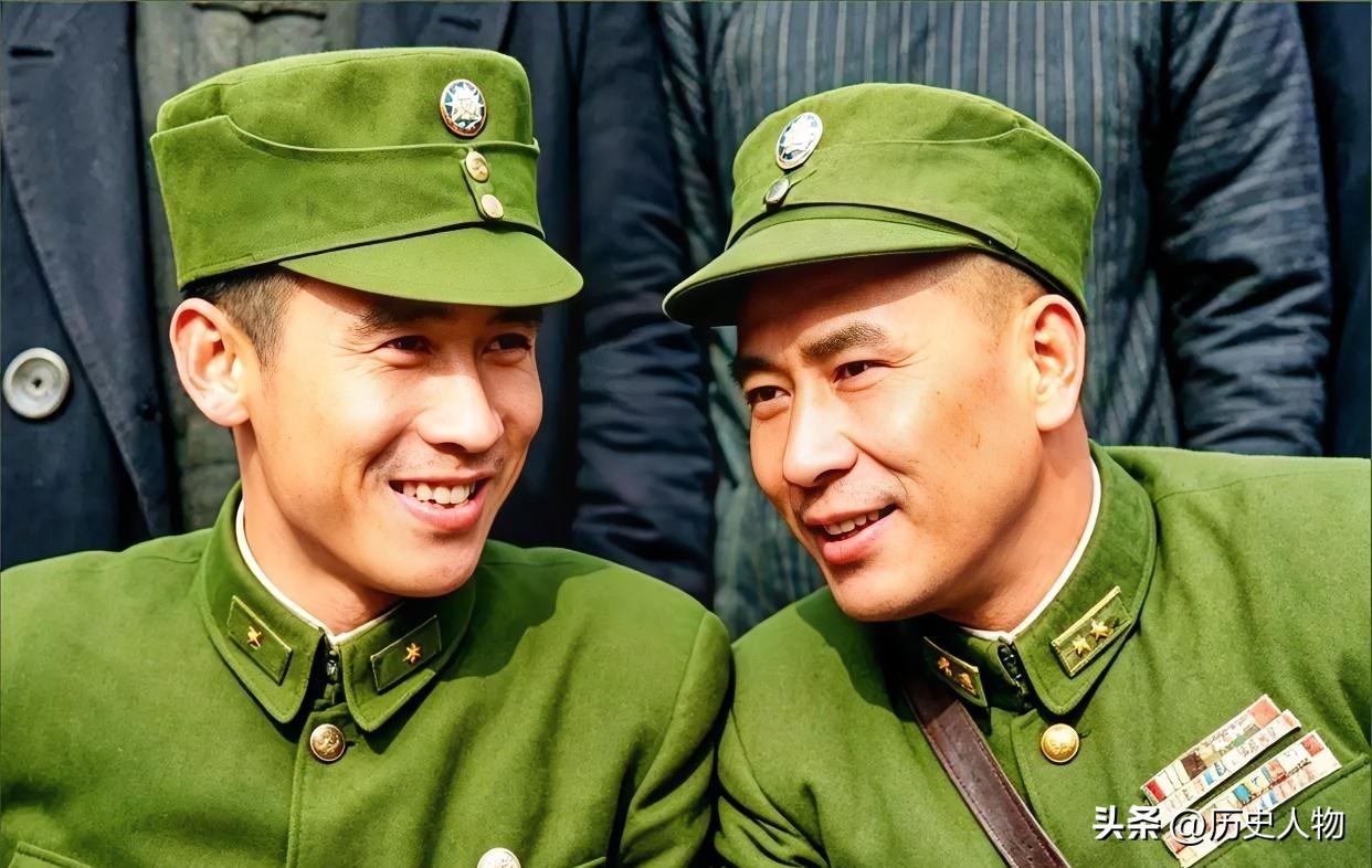 1948年10月底，南京城内弥漫着紧张肃杀的气氛。国防部会议室灯光昏暗，烟雾缭绕