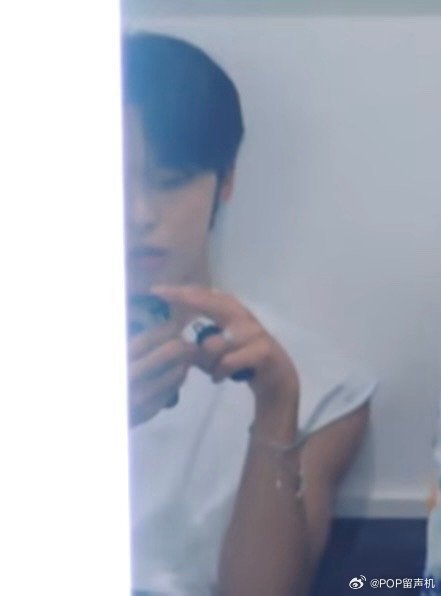 NCT WISH 前田陆 RIKU 这是拿的什么 