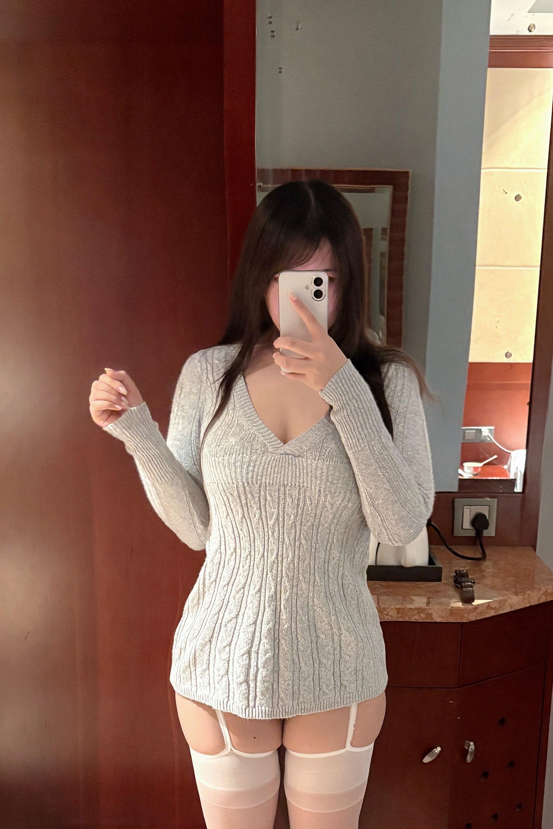 ᶻz ₍^_   ̫ _^₎