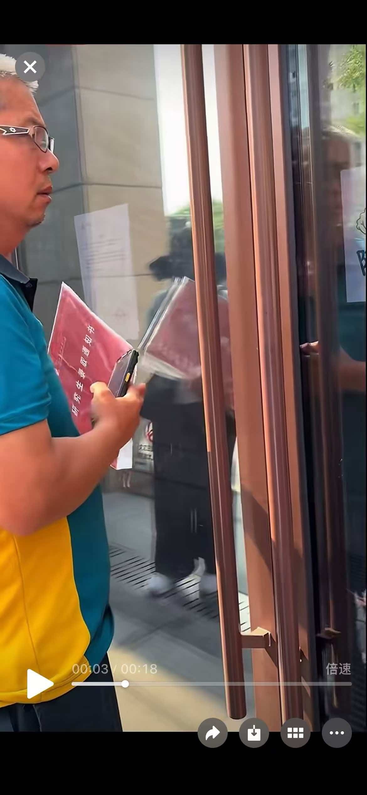 贺峻霖中传研究生录取通知书到了所有默默付出的努力在此刻都迎来了回响 