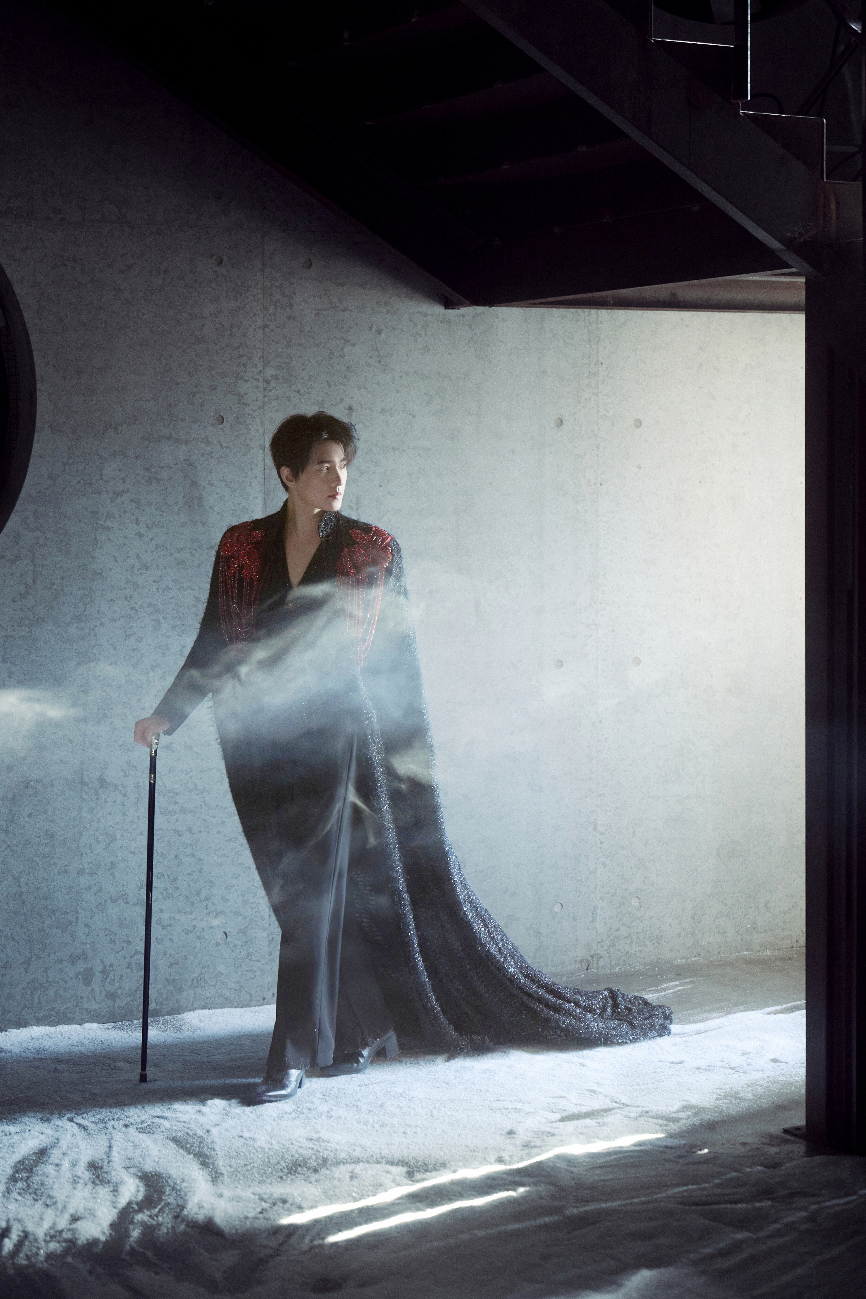 暗夜帷幕拉开，他自永恒中苏醒。🧛杨洋吸血鬼伯爵