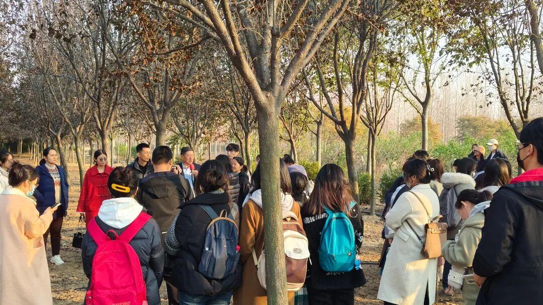 集卡领红包近日，国家林业和草原局办公室印发《关于聘任第五批国家林草乡土专家的通知