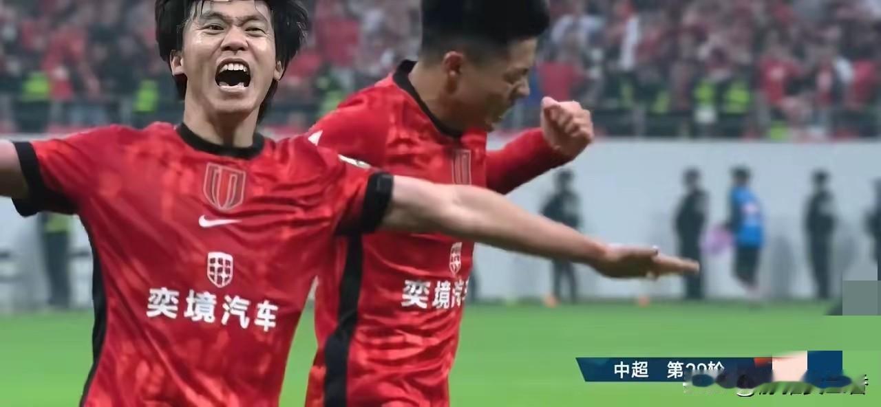 简直太尴尬了！中超第29轮两支争冠球队成都蓉城主场VS大连英博，成都蓉城在0:1