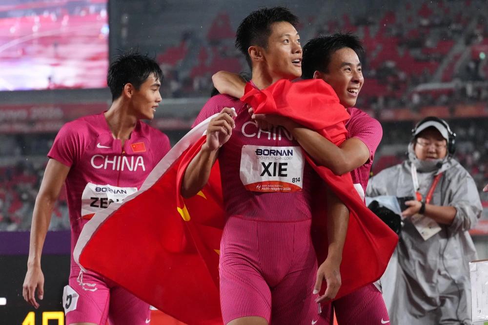 秋日生活打卡季2026名古屋亚运会男4×100米接力决赛正式结束，中国队凭借38
