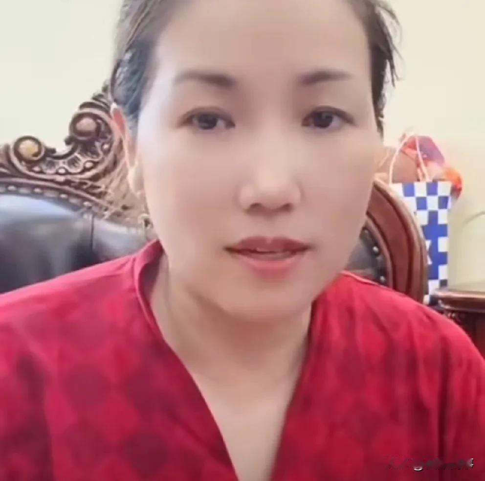 驴爸、三驴妈因驴姐专场撕x而上火致使耳朵失聪！

             张三