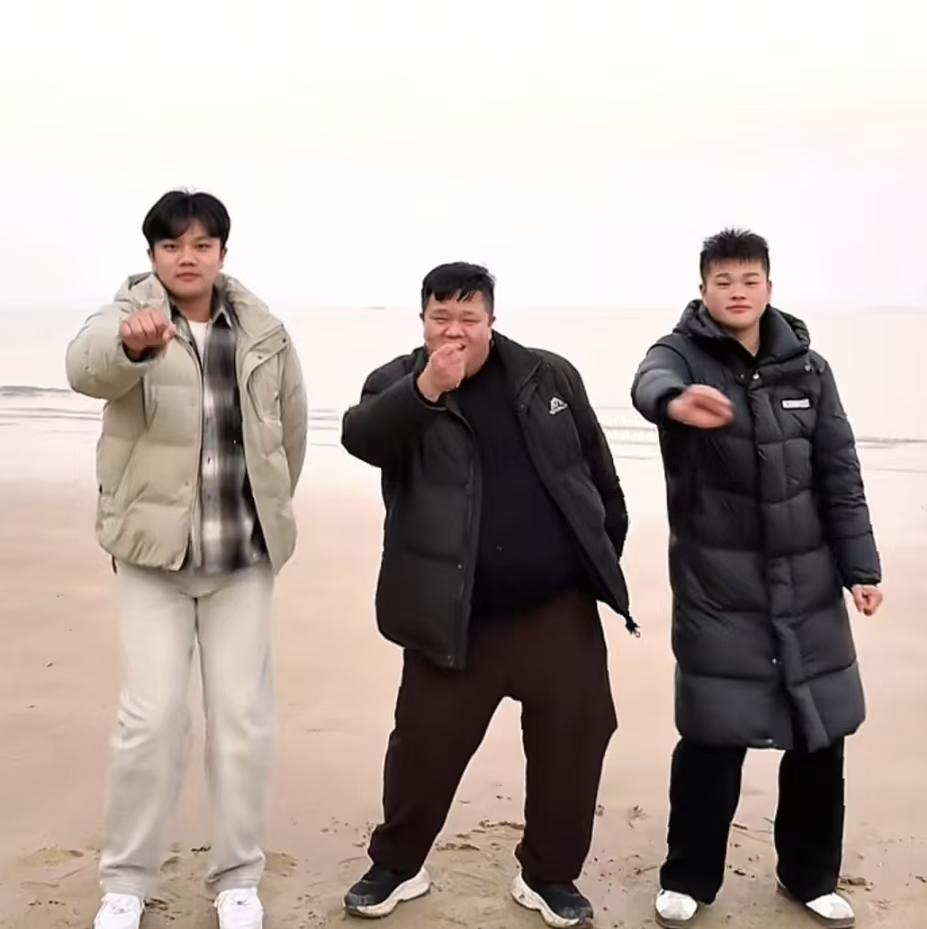 全网寻亲家庭里，我发现只有谢清帅的哥哥，谢清栋不怕弟弟分家产，而且人家还愿意给弟