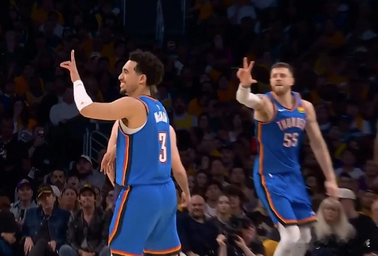 NBA西部半决赛实时战况，里夫斯15分，亚历山大14分，雷霆半场领先湖人4分！北