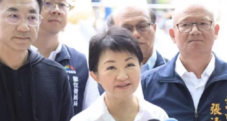 卢秀燕在接受采访时表示：“昨天我和郑丽文谈到了相关事宜，我主张‘与邻和睦相处’、