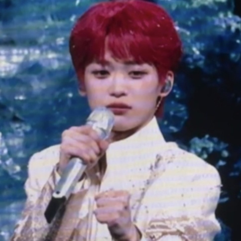 梓渝就这个冷脸萌难以置信 这居然是同一个人 