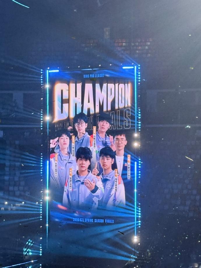 KSG队史首冠 顶住压力、稳扎稳打，终于拿下队史首冠！所有的付出都有了回响，这一