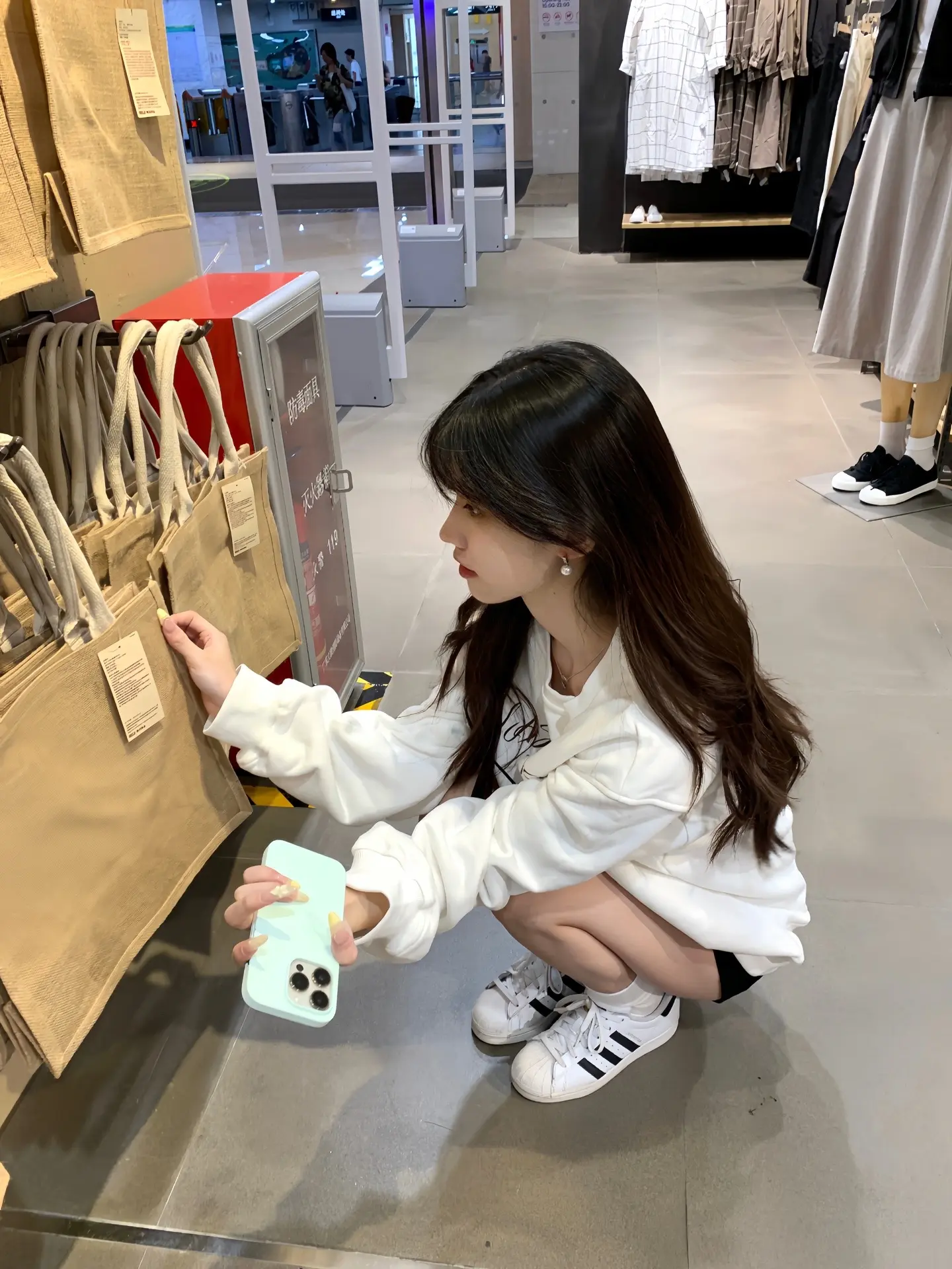 幸福好像有时效 每次总会隔一小段时间让我感知痛苦的滋味