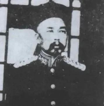 1911年10月，清廷新任命的广州将军刘凤山，在几十名荷枪实弹士兵的护送下 ，直