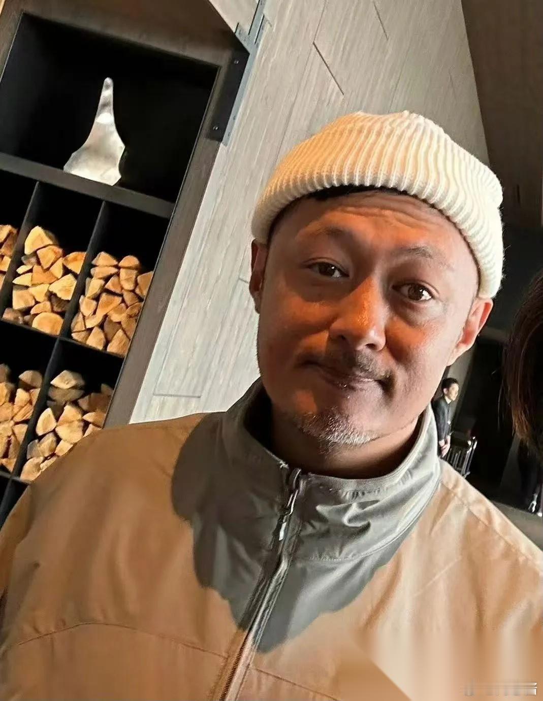 你们有没有发现？ 余文乐有一个可能自己都没注意到的问题，我现在才发现，他居然是大
