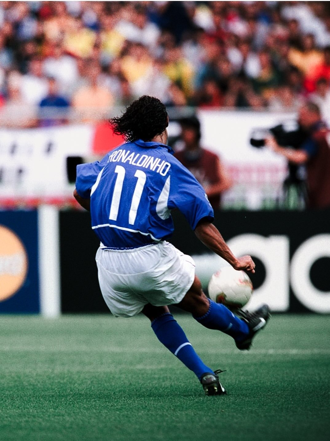 RONALDINHO，2002世界杯巴西