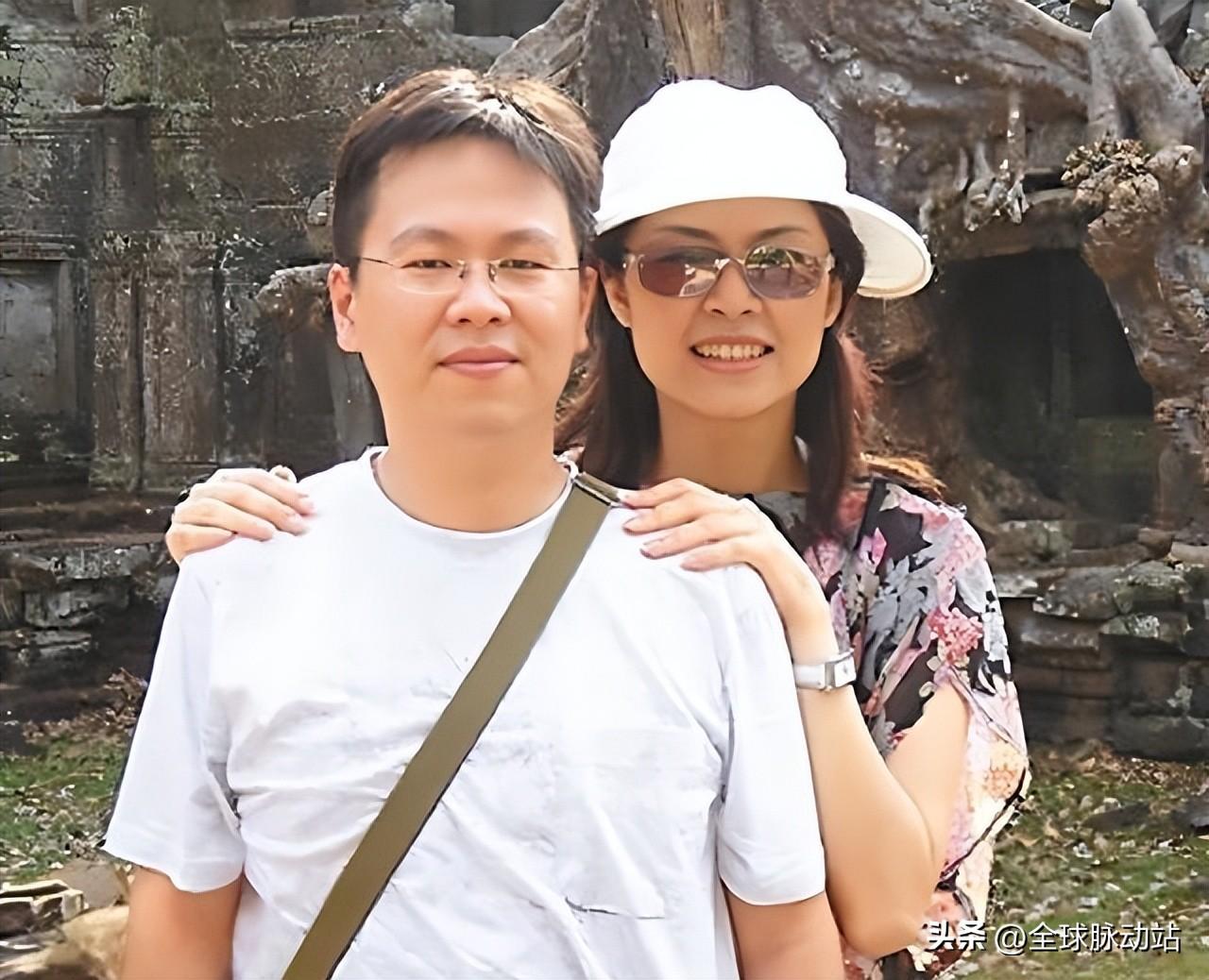 郑丽文与丈夫骆武昌相识于台大，从大学时期便相知相恋，爱情长跑多年后，终于在201