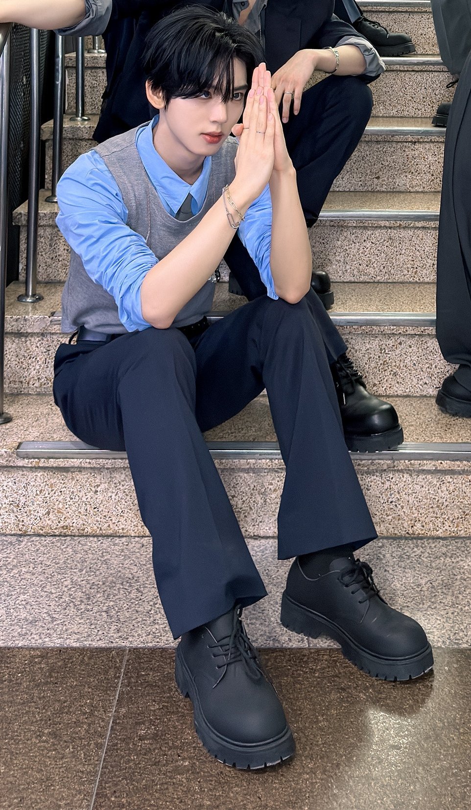 这小呆干嘛呢 