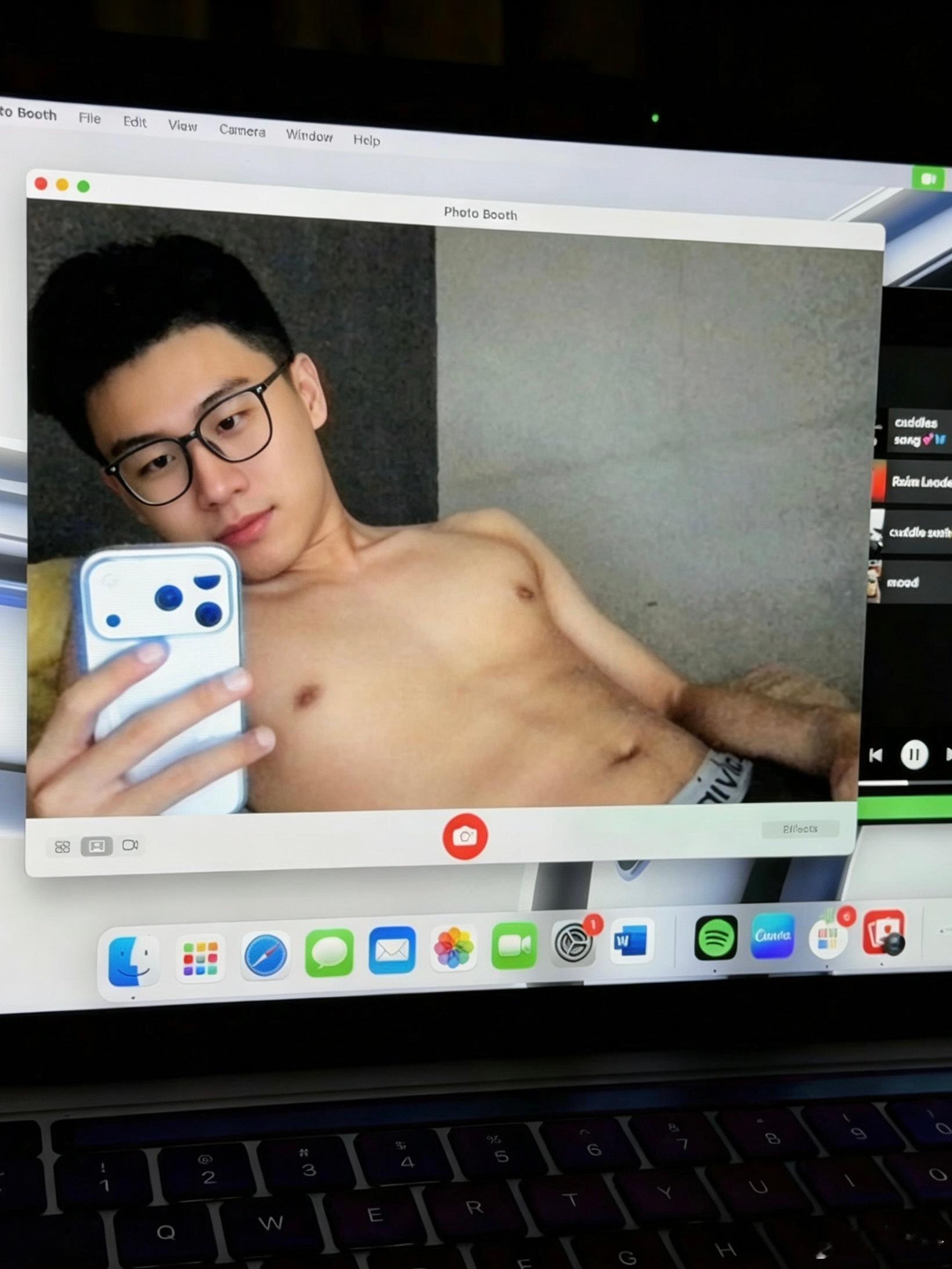 我以为是手呢[震惊] ​​​