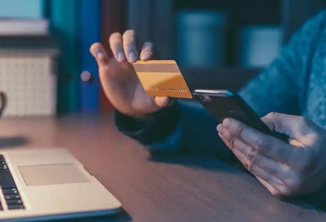 在人群拥挤处请暂时禁用NFC。无意触碰他人设备可能导致信息交换甚至资金损失，多一