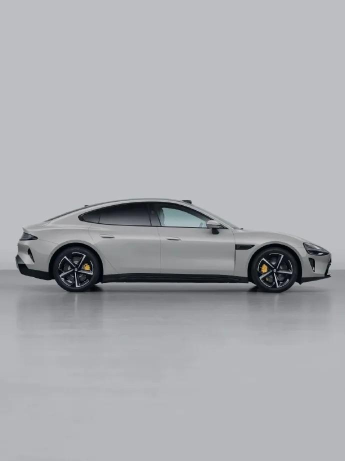 关于小米汽车，只能说大家要做好心理准备！将会远超预期~

首先是关于价格，看到不