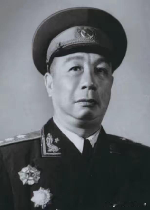 1980 年，开国上将陈士榘与妻子范淑琴经法院调解，正式离婚。两人养育了六个子女