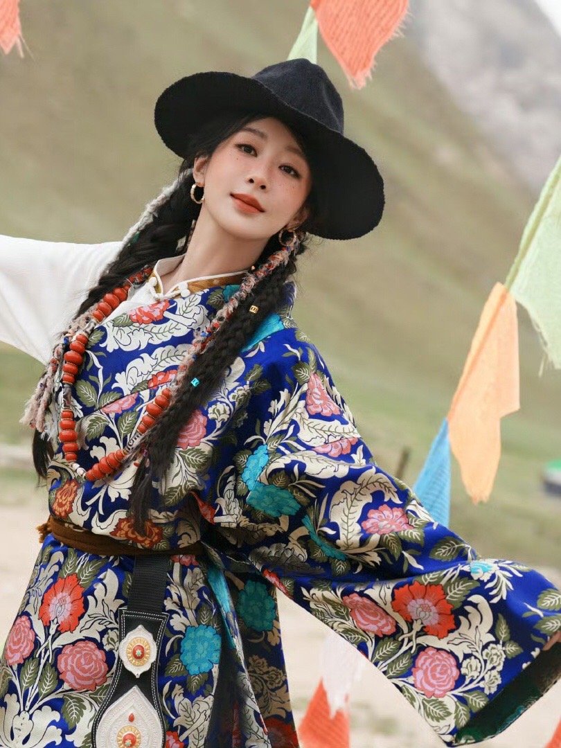 杨紫杨紫李祯yz杨紫家业热爱生命，热爱他人，让我们的生命更加精彩和有意义