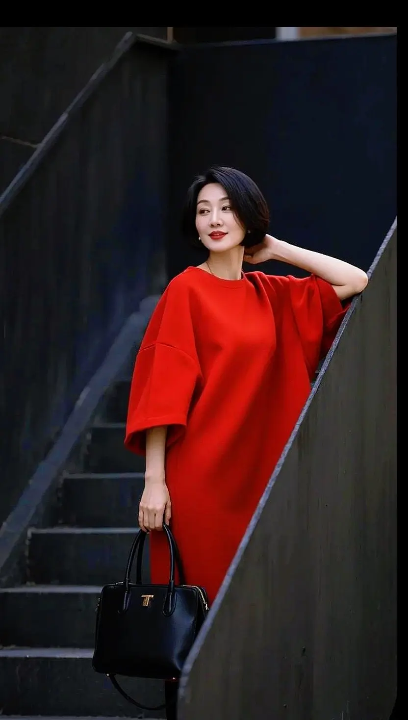 AI红装楼梯照 ai创作 广告分成玩法达人伙伴计划