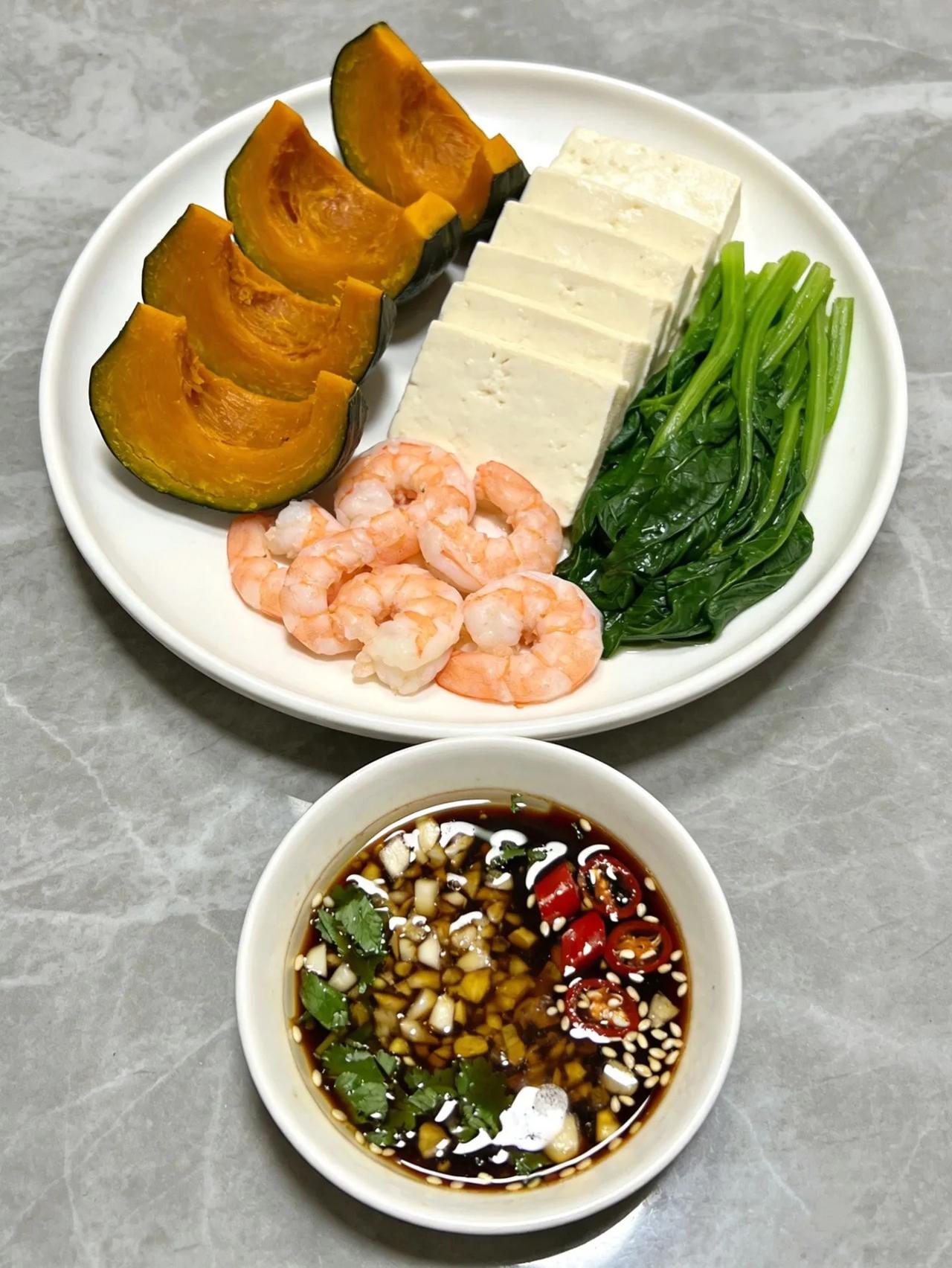 从130到100，减脂餐就该这么吃！
 
想稳稳瘦下来，不用饿肚子、不用吃水煮菜